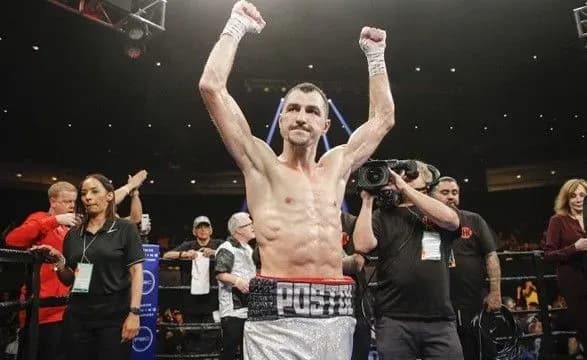 bokser-postol-provede-biy-za-dva-chempionski-poyasi