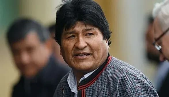 evo-morales-vilitaye-z-boliviyi-v-meksiku-de-vin-poprosiv-pritulku