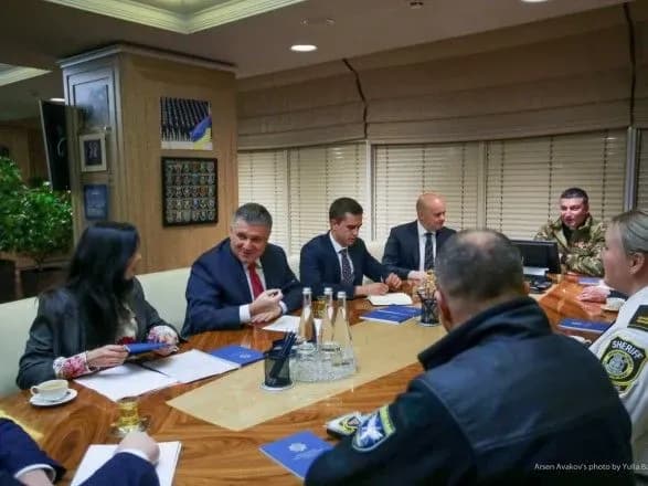 avakov-rozpoviv-yak-mvs-planuye-rozshiriti-institut-kapelanstva