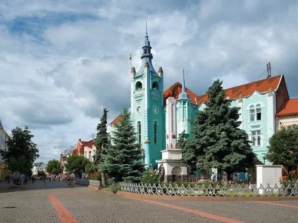 u-mukachevo-ogolosili-den-zhalobi-za-zagiblim-na-donbasi-komandirom