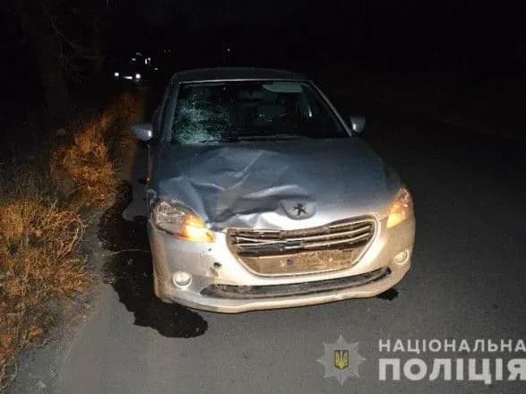 na-donechchini-legkovik-nayikhav-na-10-richnogo-khlopchika