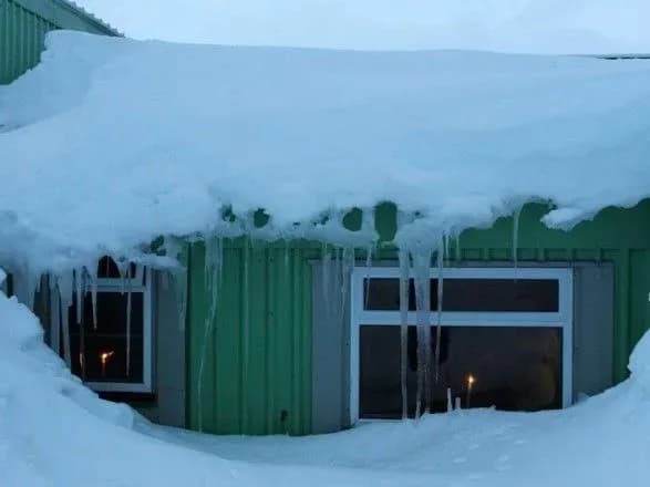 na-antarktichniy-stantsiyi-vshanuvali-pamyat-zhertv-golodomoriv