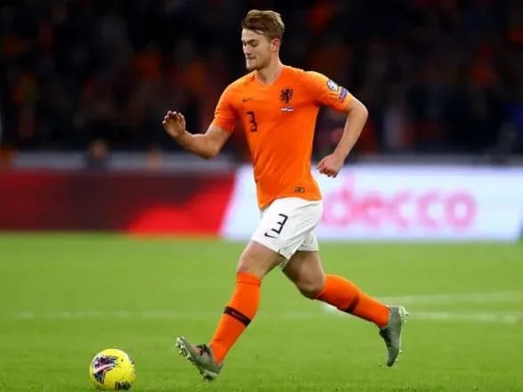 futbolista-supernika-zbirnoyi-ukrayini-po-yevro-2020-viznano-kraschim-molodim-gravtsem-roku