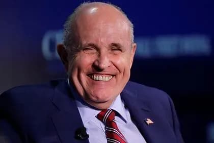 dzhuliani-posolstvo-ssha-zaklikalo-ukrayinsku-politsiyu-ne-rozsliduvati-koruptsiyu-z-amerikanskimi-koshtami