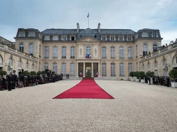 persha-za-tri-roki-zustrich-u-normandskomu-formati-mir-chi-stina