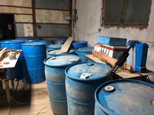 z-moldovi-do-ukrayini-kachali-spirt-cherez-truboprovid