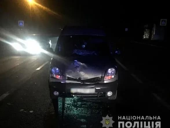 na-bukovini-vodiy-na-shvidkosti-zbiv-18-richnu-na-perekhodi