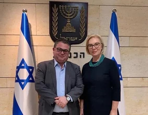 vidvidati-izrayil-ne-zmogli-mayzhe-shist-tisyach-ukrayintsiv-denisova