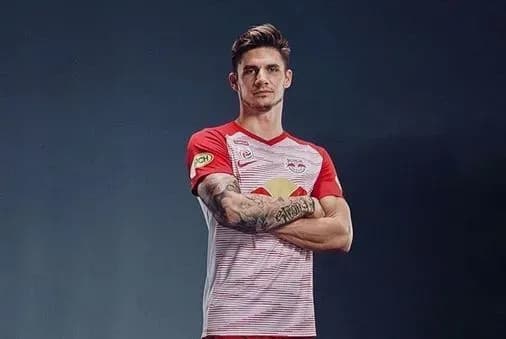 futbolist-perenis-insult-pered-matchem-ligi-chempioniv