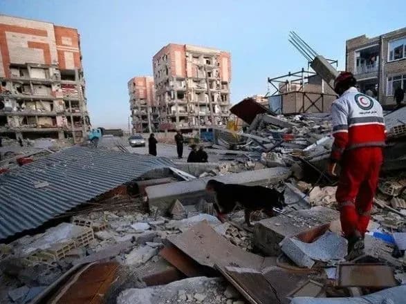 v-irani-stavsya-zemletrus-1