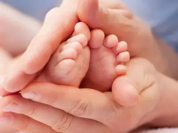 u-pershiy-den-2020-roku-v-sviti-narodilos-400-tis-ditey