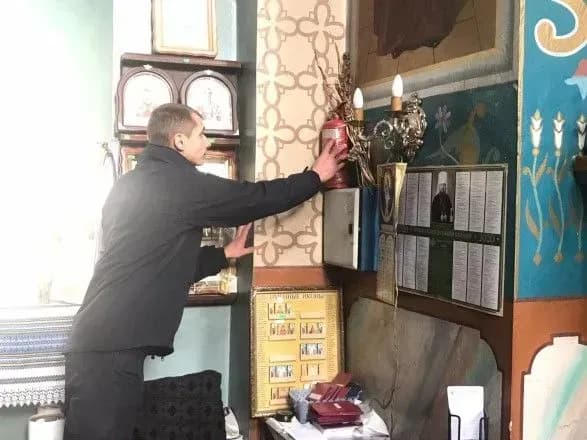 ryatuvalniki-perevirili-stan-tserkov-naperedodni-rizdva