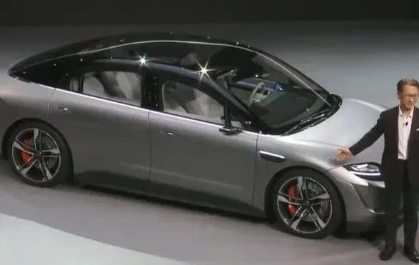 elektrogigant-sony-neochikuvano-predstaviv-sviy-elektrokar