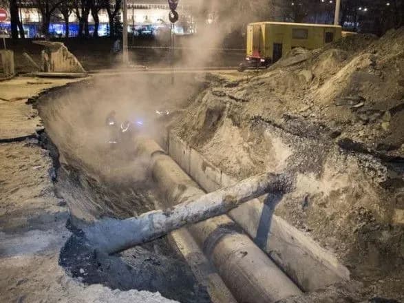 poriv-teplomerezhi-bilya-ocean-plaza-zaminili-12-m-teplomerezhi-iz-23