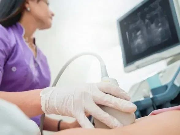 novi-tarifi-na-medposlugi-v-ukrayini-2-5-tis-grn-za-operatsiyu-ta-8-tis-grn-za-pologi