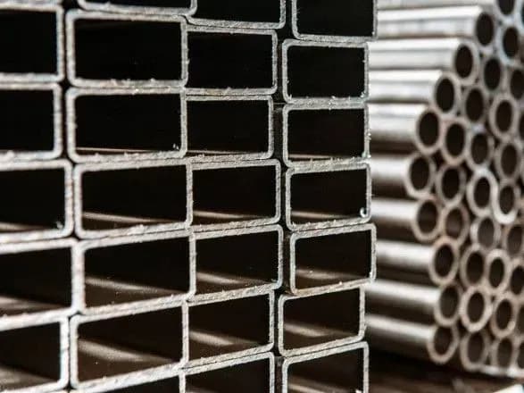 zelenskiy-zaklikav-ssha-skasuvati-mita-na-import-stali-dlya-ukrayini