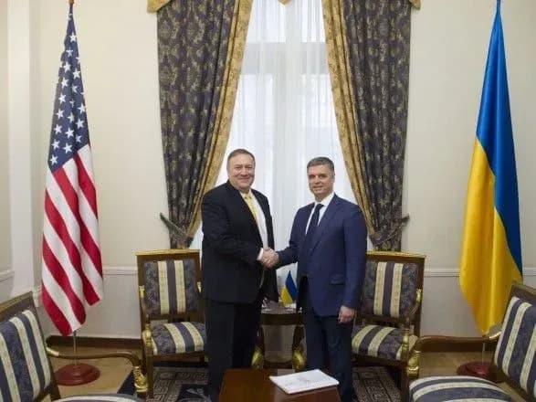 u-mzs-povidomili-detali-peregovoriv-pristayka-i-pompeo