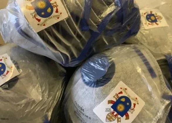 vatikan-vidpraviv-do-zarazhenikh-rayoniv-kitayu-sotni-tisyach-respiratoriv