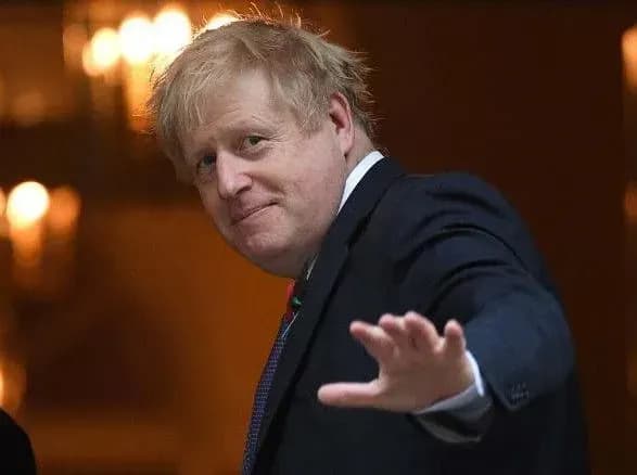 dzhonson-anonsuvav-zaboronu-prodazhu-benzinovikh-ta-dizelnikh-avto-z-2035-roku