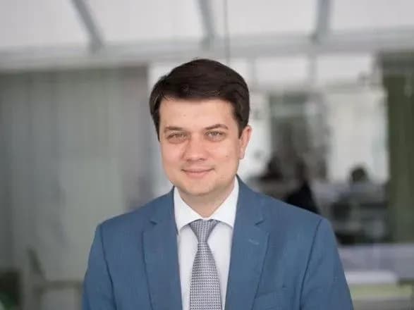 razumkov-zayaviv-scho-mozhe-zalishitisya-bez-zarplati-cherez-sogodnishnyu-vidsutnist-na-zasidannyakh-radi