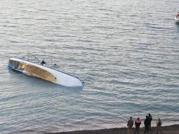 u-bangladesh-perekinuvsya-choven-zaginulo-15-lyudey-40-znikli-bezvisti