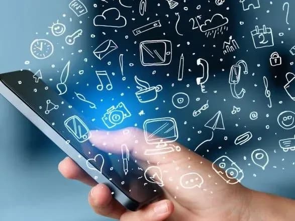 navesni-u-stolichnomu-metro-pochnut-pidklyuchati-4g