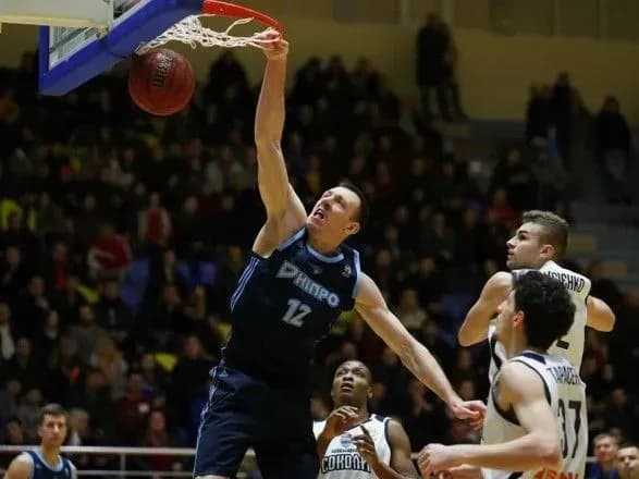 peremoga-nad-kharkivskimi-sokolami-vivela-dnipro-v-lideri-superligi