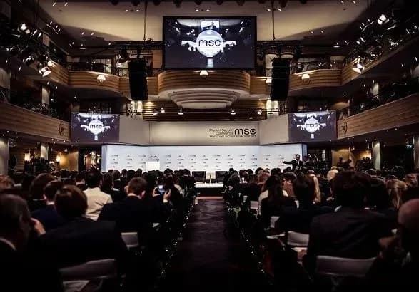 ministr-oboroni-zagorodnyuk-yide-na-myunkhensku-konferentsiyu-z-bezpeki