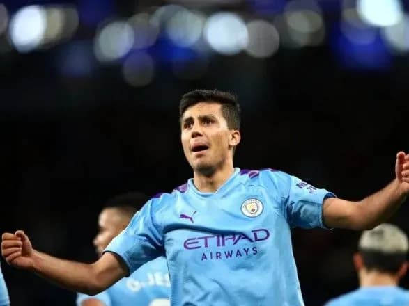 odnoklubnik-zinchenka-vstanoviv-rekord-peredach-v-istoriyi-apl