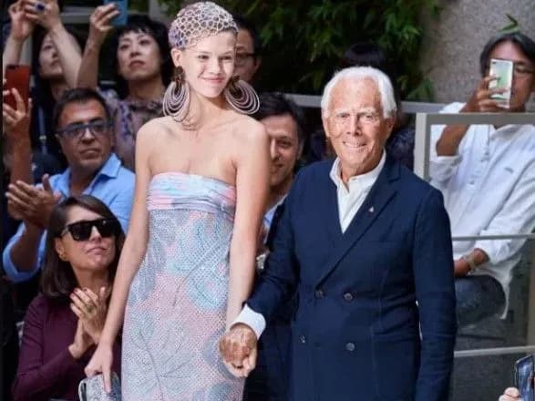 armani-provede-pokaz-mod-bez-glyadachiv-cherez-spalakh-novogo-koronavirusu-v-italiyi