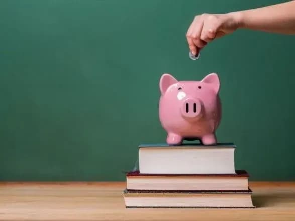 studentam-deyakikh-ukrayinskikh-vishiv-na-misyats-zatrimayut-stipendiyu