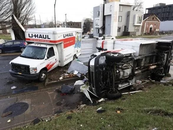 vid-tornado-u-ssha-vzhe-zaginulo-schonaymenshe-25-osib