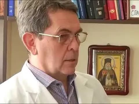 ochilnik-moz-pro-medreformu-pershe-tse-strakhova-meditsina