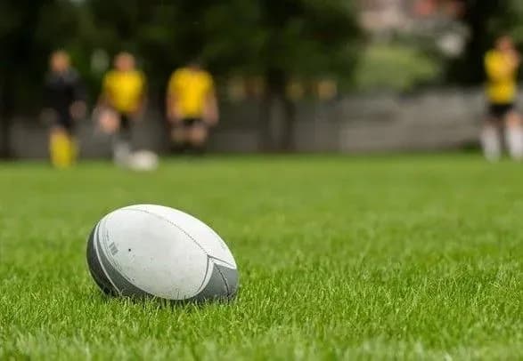 z-terminovo-evakuyuyut-ukrayinski-yunatski-komandi-z-regbi