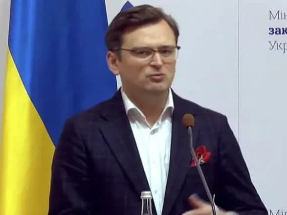 u-mzs-pidtverdili-zbilshennya-kilkosti-khvorikh-na-koronavirus-gromadyan-za-kordonom