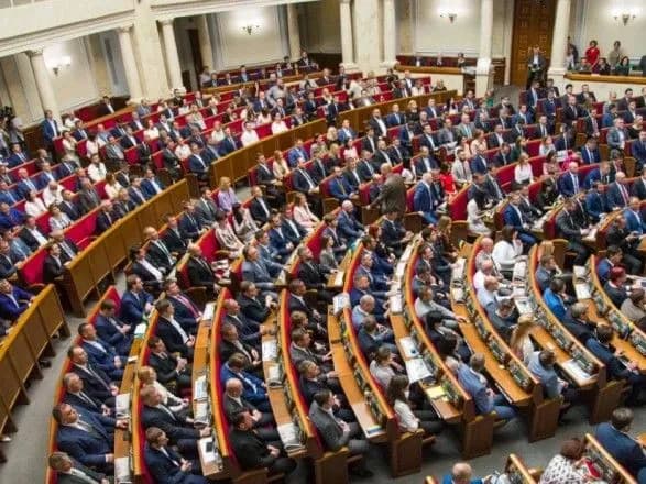 nardepi-yaki-kontaktuvali-z-khvorimi-na-covid-19-kolegami-otrimali-negativni-rezultati-testiv