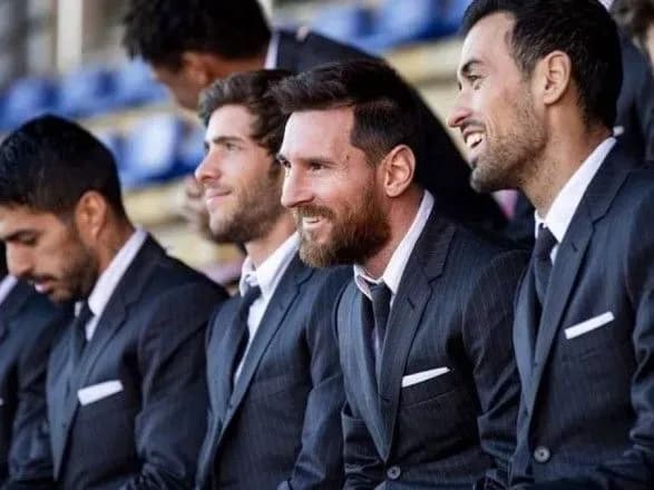 pandemiya-koronavirusu-futbolisti-barseloni-virazili-gotovnist-do-znizhennya-zarplati