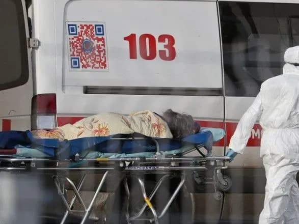 pandemiya-covid-19-kilkist-infikovanikh-u-rf-dosyagla-495-osib-mer-moskvi-dopoviv-putinu-pro-visoku-dinamiku-virusu