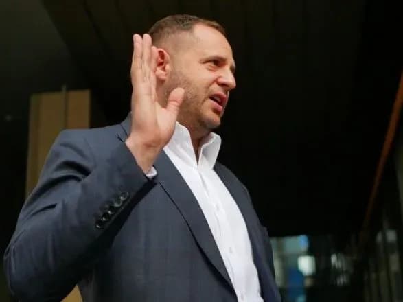 yermak-zvernetsya-v-sbu-i-dbr-cherez-opublikovani-slugoyu-narodu-videozapisi-zi-svoyim-bratom