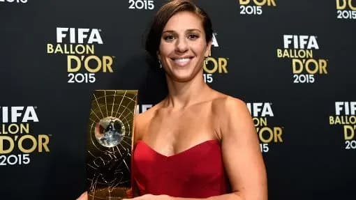 olimpiyska-chempionka-vistupila-za-integratsiyu-z-cholovichim-futbolom