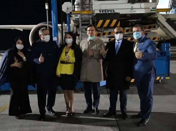 z-oae-do-ukrayini-pribula-gumanitarna-dopomoga-dlya-borotbi-z-covid-19