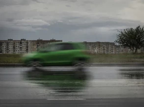 u-gruziyi-vveli-zaboronu-na-peresuvannya-legkovimi-avto