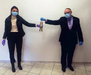 upts-mp-peredala-do-yerusalimu-lampadku-dlya-blagodatnogo-vognyu