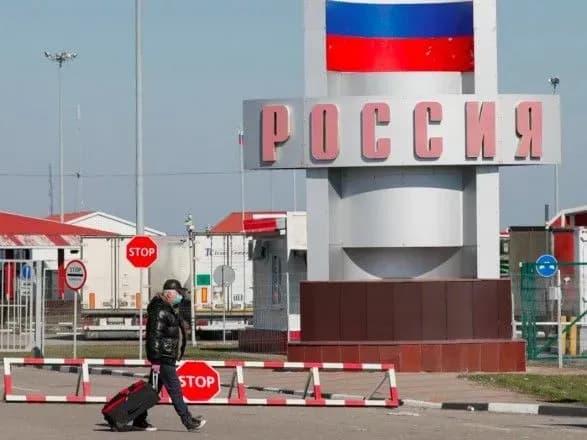 u-rosiyi-za-dobu-zafiksuvali-sche-ponad-6-tis-vipadkiv-zakhvoryuvannya-na-covid-19