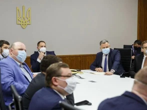 yermak-proviv-naradu-z-golovami-oda-schodo-situatsiyi-z-covid-19-v-regionakh-podrobitsi