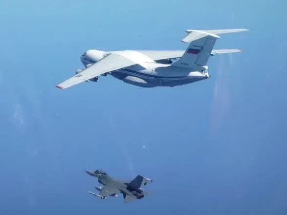 u-nato-pokazali-vidovischne-perekhoplennya-rosiyskikh-vinischuvachiv-u-nebi-nad-baltikoyu