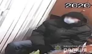 u-khersoni-zatrimali-napadnika-na-finansovi-ustanovi