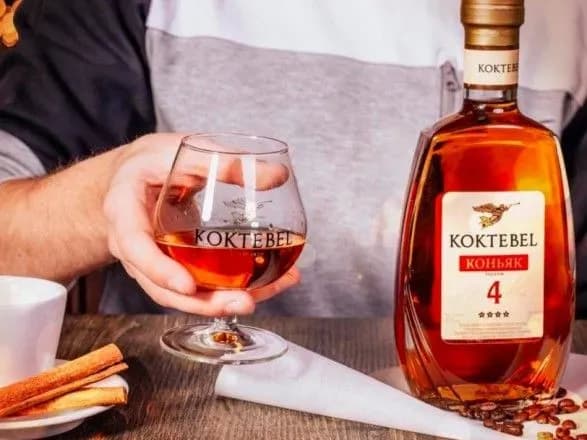 scho-piti-tsiyeyi-vesni-top-5-kraschikh-kokteyliv-sezonu-vid-koktebel