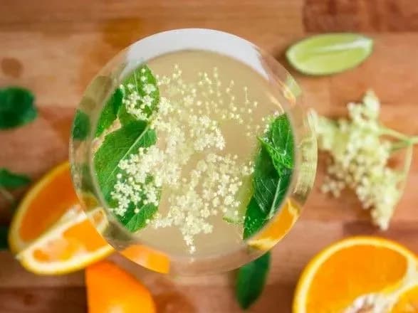 top-3-populyarnikh-kokteyliv-italiyi-yaki-mozhna-prigotuvati-vdoma