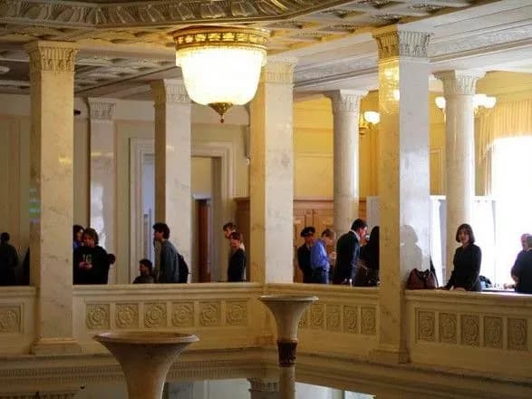 u-vr-rozpovili-koli-zhurnalistiv-pochnut-puskati-v-kuluari